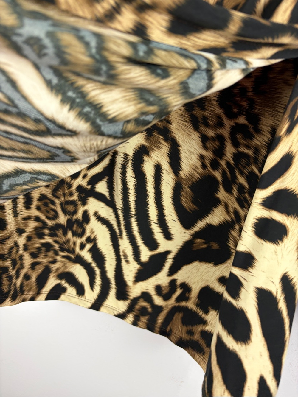 Melanie Lyne Size 12 Leopard Zebra Animal Print Asymmetrical Tunic Top - Picture 12 of 14